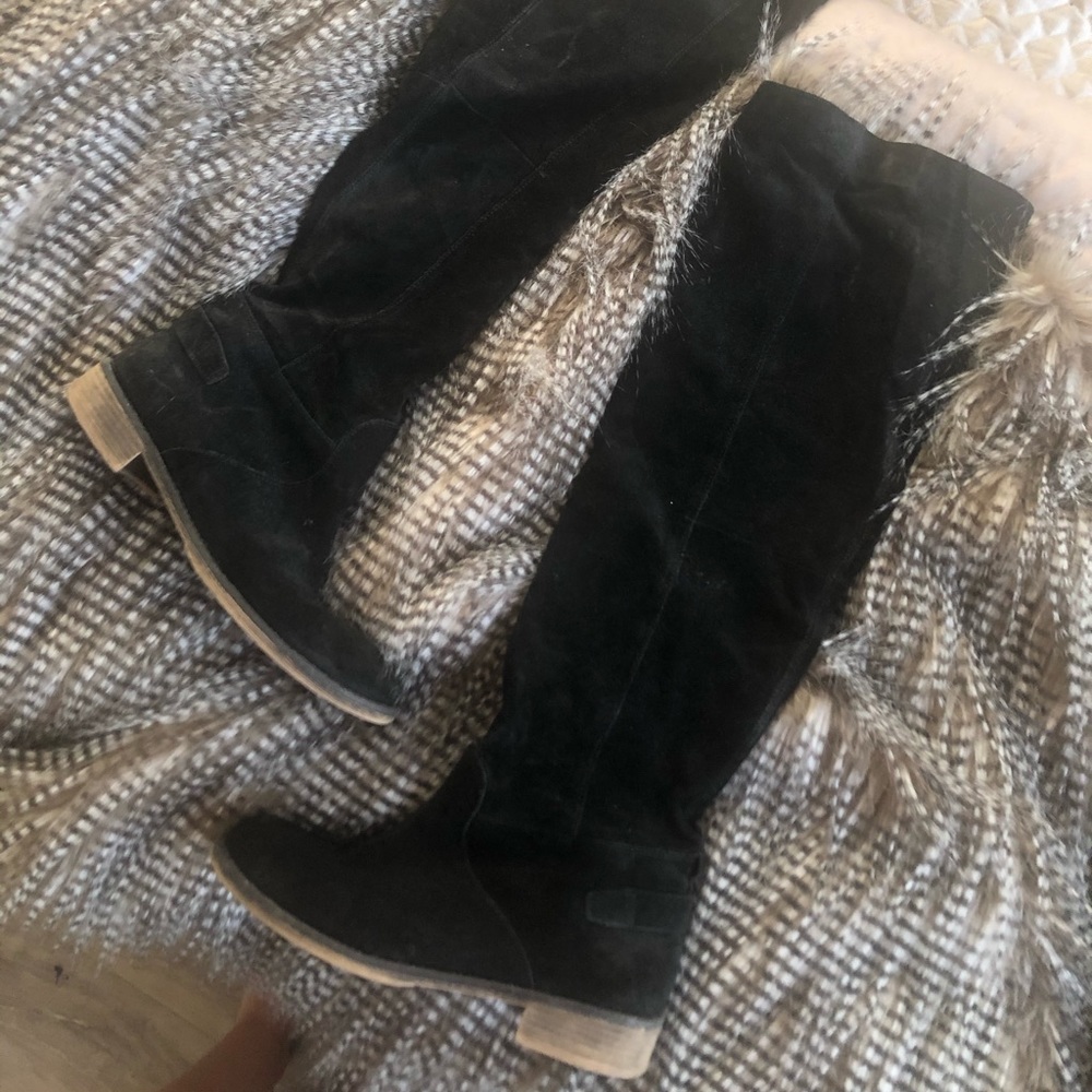 Boutique 9 suede boots
